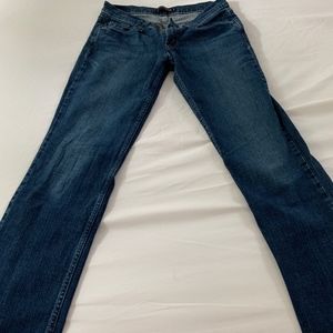 Woman's too super low 524 jeans size 9Long